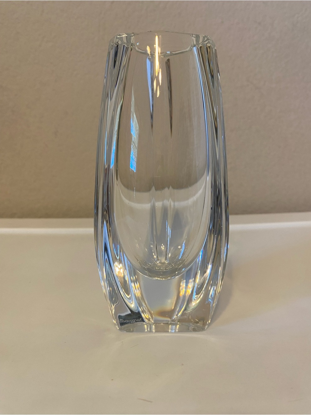 Baccarat Bouton d’Or bud vase